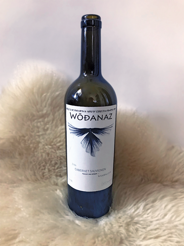 Wodanaz wine bottle front